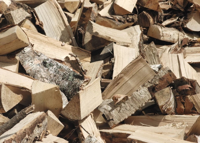 Доставка дров на участок